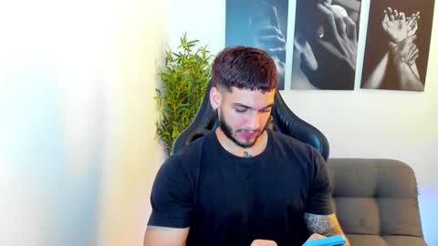 king_of_kings__ online show from January 24, 12:21 am