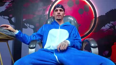 king voy online show from November 4, 9:05 pm