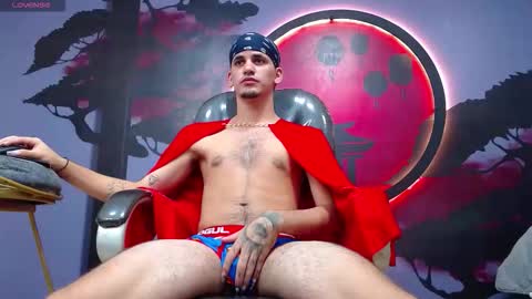 Snapshot of king_voy chatting on October 31, 9:07 pm king voy online show from October 31, 9:07 pm