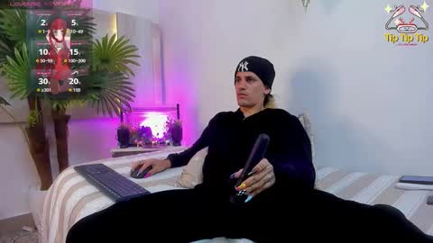 Snapshot of king_voy chatting on September 18, 10:23 pm king voy online show from September 18, 10:23 pm
