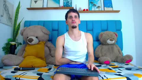 king voy online show from March 19, 6:05 am