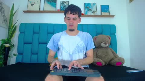 king voy online show from March 26, 5:22 am