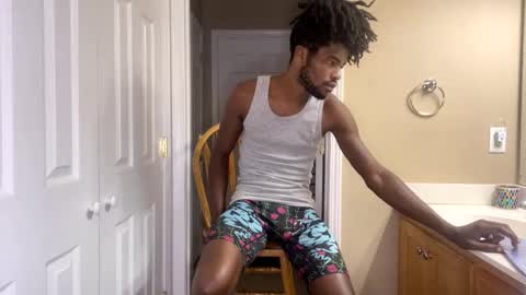 Snapshot of kingalmighty01 chatting on October 24, 5:42 am King Almighty01 online show from October 24, 5:42 am