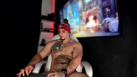 Snapshot of kingbear777 chatting on December 18, 8:57 pm King Bear online show from December 18, 8:57 pm