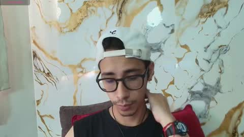 kingdanny_8 online show from March 14, 10:28 pm