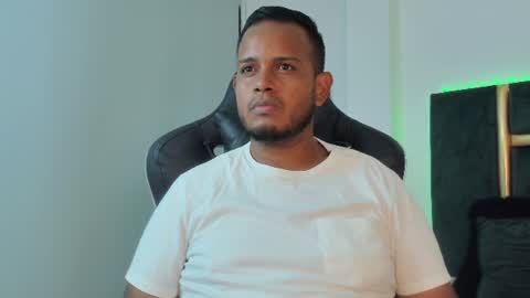 kingg_jay online show from June 22, 11:48 am