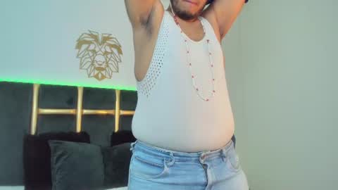kingg_jay online show from June 19, 11:37 am