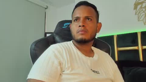 kingg_jay online show from June 20, 11:37 am