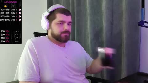 Marti online show from February 8, 2:50 am