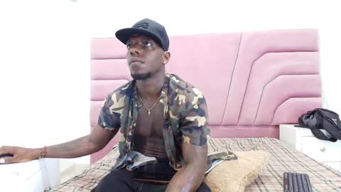 kingmaverickx online show from April 5, 8:33 am