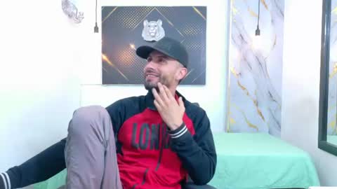 KING  online show from June 15, 3:53 am