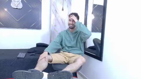 KING  online show from June 23, 3:22 am