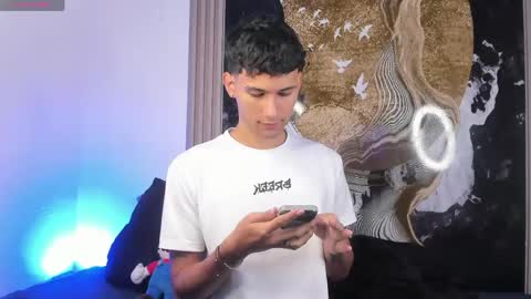  A L E X  online show from April 25, 6:38 am