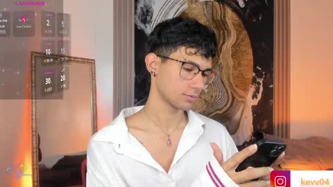  A L E X  online show from April 10, 3:02 am