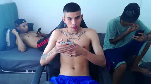 DOMINANT ALPHA KINGS online show from April 25, 8:39 pm