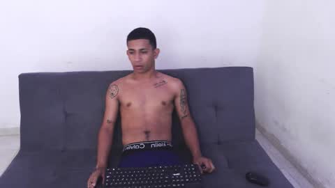 DOMINANT ALPHA KINGS online show from June 9, 4:42 pm