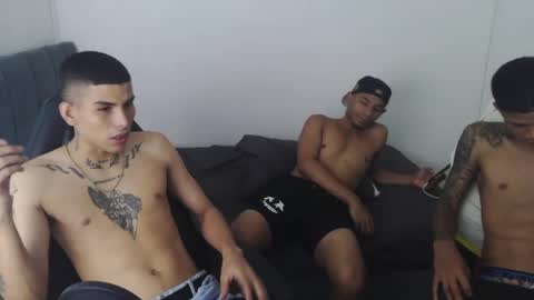 DOMINANT ALPHA KINGS online show from April 30, 10:25 pm