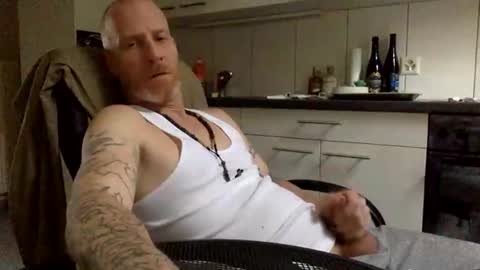 kingsize online show from January 18, 1:08 pm
