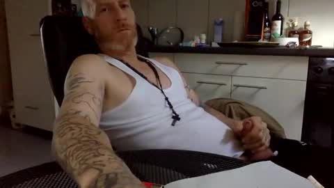 kingsize online show from December 23, 12:52 pm