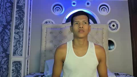 Snapshot of kingstark_ chatting on September 17, 11:33 am sebastian online show from September 17, 11:33 am