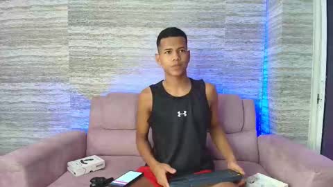 Snapshot of kingstark_ chatting on October 13, 11:27 am sebastian online show from October 13, 11:27 am