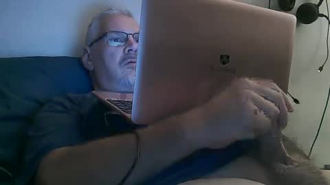 Snapshot of kingtongue10 chatting on September 22, 11:32 am kingtongue10 online show from September 22, 11:32 am