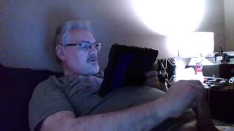 Snapshot of kingtongue10 chatting on December 10, 12:49 pm kingtongue10 online show from December 10, 12:49 pm