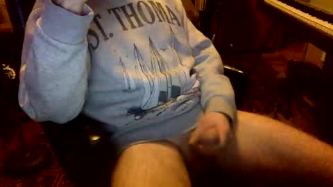 Snapshot of kinkman2223 chatting on February 15, 1:22 am kinkman2223 online show from February 15, 1:22 am