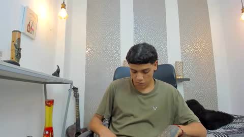 Snapshot of kinky_spice69 chatting on October 1, 7:40 pm online show from October 1, 7:40 pm