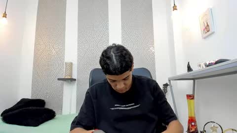 Snapshot of kinky_spice69 chatting on September 23, 7:02 pm online show from September 23, 7:02 pm