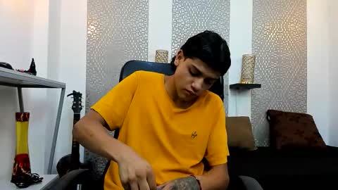 Snapshot of kinky_spice69 chatting on October 13, 2:12 pm online show from October 13, 2:12 pm