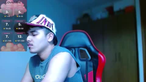 Snapshot of kinkybabies_ chatting on October 31, 1:51 am Mercury online show from October 31, 1:51 am