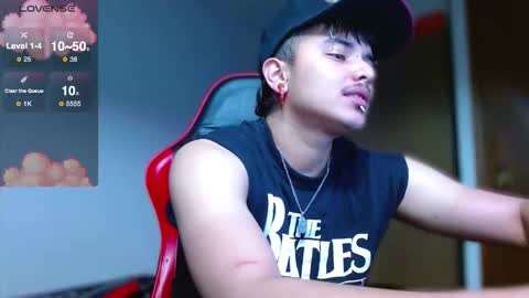 Snapshot of kinkybabies_ chatting on October 27, 1:08 am Mercury online show from October 27, 1:08 am