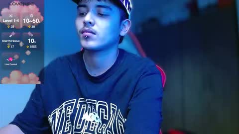 Snapshot of kinkybabies_ chatting on November 1, 1:53 am Mercury online show from November 1, 1:53 am