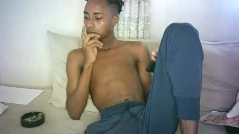 Snapshot of kinkybby_ chatting on January 3, 12:52 pm kinkybby_ online show from January 3, 12:52 pm