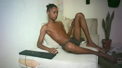 Snapshot of kinkybby_ chatting on March 12, 11:20 am kinkybby_ online show from March 12, 11:20 am