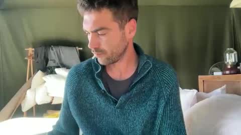 M online show from November 6, 9:34 am