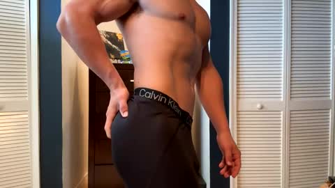 kinkybuffboy online show from March 5, 7:50 pm
