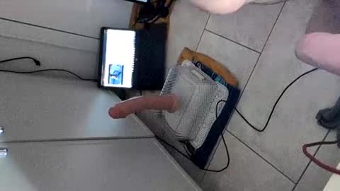 Snapshot of kinkysexpervert chatting on January 28, 1:59 pm kinkysexpervert online show from January 28, 1:59 pm