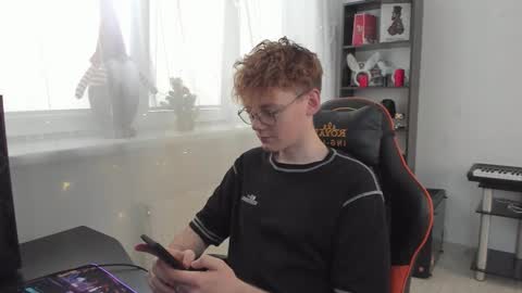 Snapshot of kirill_20_cm chatting on January 25, 8:42 am Kirill and Andrey online show from January 25, 8:42 am