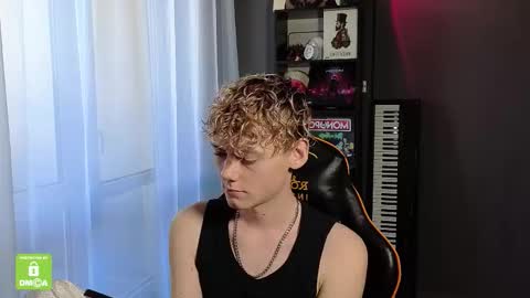Snapshot of kirill_20_cm chatting on September 22, 8:58 am Kirill and Andrey online show from September 22, 8:58 am