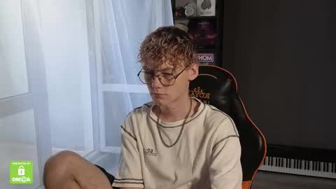 Snapshot of kirill_20_cm chatting on September 9, 12:48 pm Kirill and Andrey online show from September 9, 12:48 pm