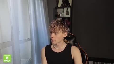Snapshot of kirill_20_cm chatting on September 11, 1:43 pm Kirill and Andrey online show from September 11, 1:43 pm