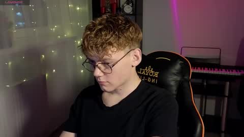 Snapshot of kirill_20_cm chatting on February 23, 8:53 pm Kirill and Andrey online show from February 23, 8:53 pm