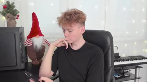 Snapshot of kirill_20_cm chatting on December 29, 12:55 pm Kirill and Andrey online show from December 29, 12:55 pm