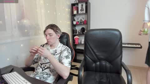 Snapshot of kirill_20_cm chatting on February 8, 3:00 pm Kirill and Andrey online show from February 8, 3:00 pm