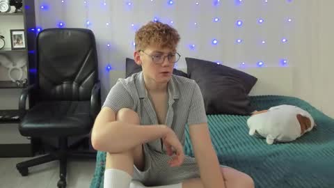 Snapshot of kirill_20_cm chatting on December 8, 10:30 am Kirill and Andrey online show from December 8, 10:30 am