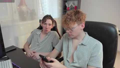 Snapshot of kirill_20_cm chatting on February 6, 1:21 pm Kirill and Andrey online show from February 6, 1:21 pm