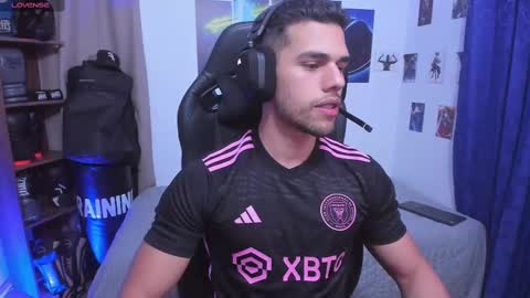 Snapshot of kiritosexhot chatting on October 14, 1:56 am Jacob online show from October 14, 1:56 am