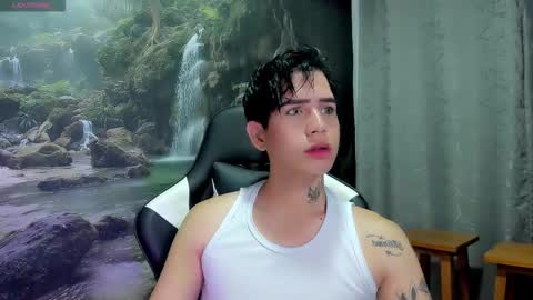 kiss_whitee online show from March 4, 8:32 am